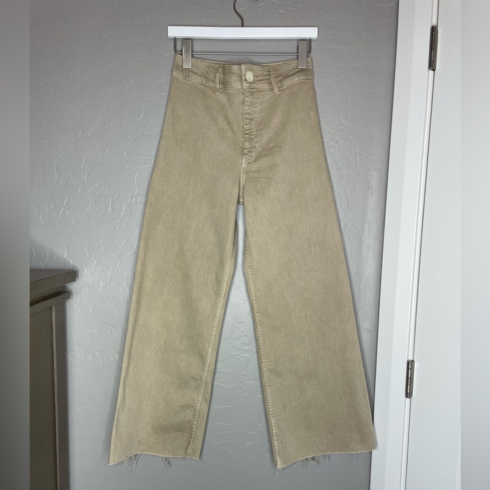 Zara women’s wide leg high waisted  jeans size 4